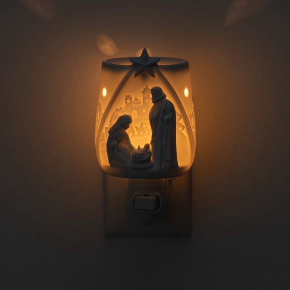 Scentsy “Rejoice” White Nativity Scene Plug-In Wax Warmer NWT - Picture 3 of 8